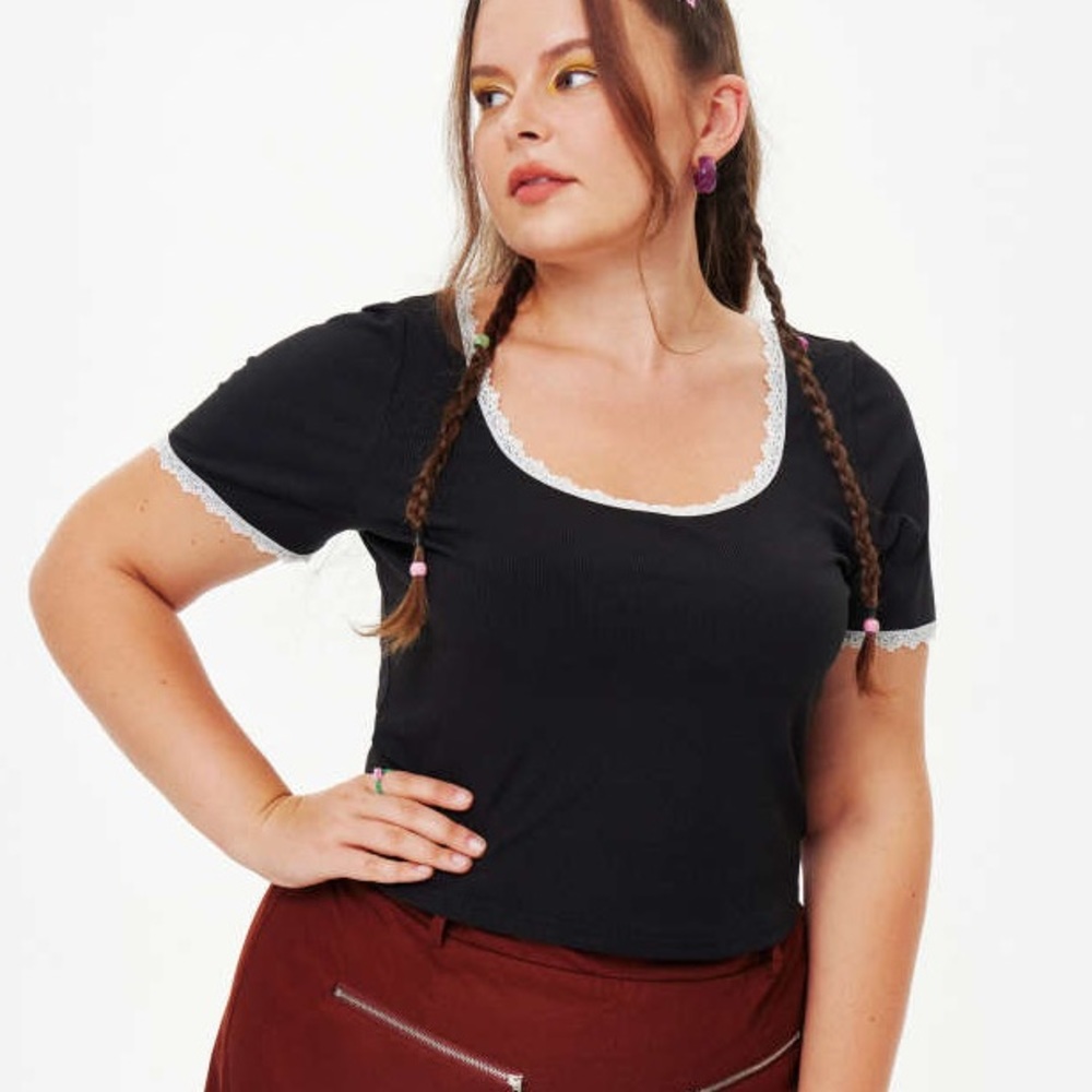 CIDER Curve & Plus Size Black Lace Short Sleeve Top 4XL
